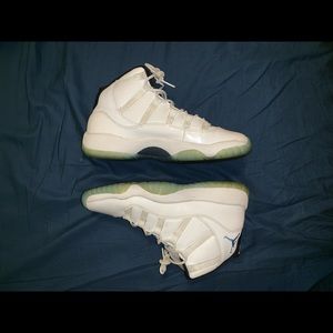 Jordan 11 (XI)